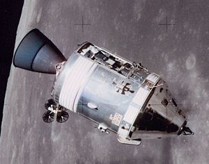 300px-Apollo_CSM_lunar_orbit.jpg
